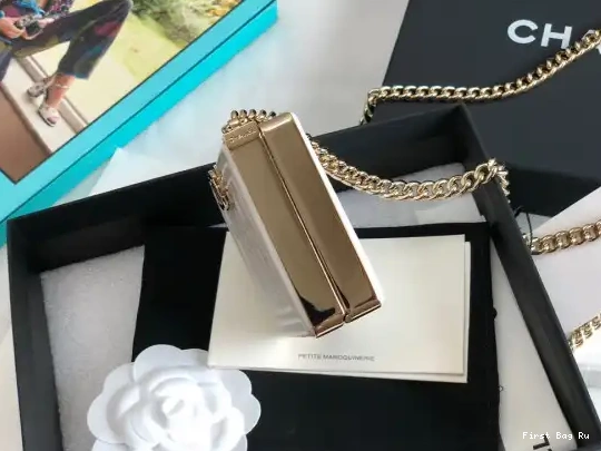 Firstbag Ru BOY MINAUDIERE CHANEL 0607